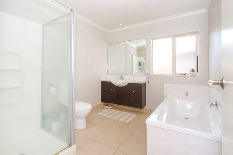 Photo of property in 8 Thyme Court, Flat Bush, Auckland, 2016