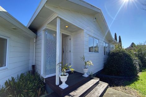 Photo of property in 60 De Quincey Terrace, Highland Park, Auckland, 2010