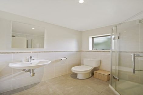 Photo of property in 1/81 Uxbridge Road, Cockle Bay, Auckland, 2014