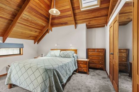 Photo of property in 19 Rembrandt Avenue, Tawa, Wellington, 5028