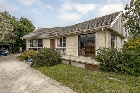 Photo of property in 12 Frensham Crescent, Woolston, Christchurch, 8062