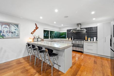 Photo of property in 9 Sandown Road, Rothesay Bay, Auckland, 0630