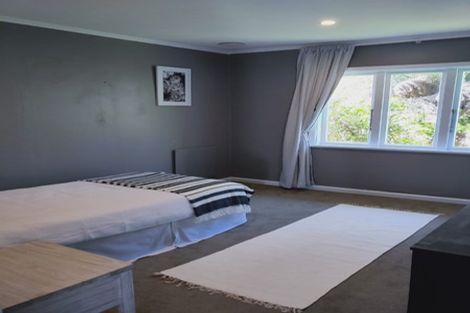 Photo of property in 76 Wyndham Road, Pinehaven, Upper Hutt, 5019