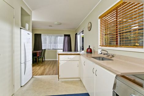 Photo of property in 2 Bryers Place, Bayview, Auckland, 0629