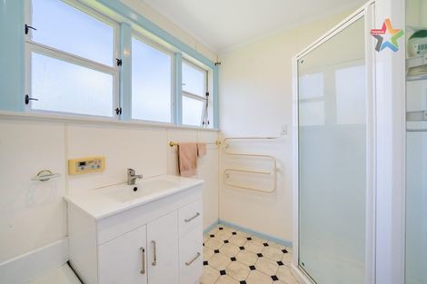 Photo of property in 43 Fleet Street, Naenae, Lower Hutt, 5011