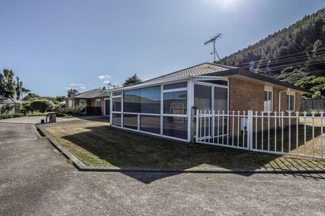 Photo of property in 17b Villa Grove, Paraparaumu, 5032