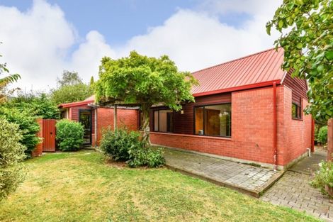 Photo of property in 12 Rembrandt Place, Burnside, Christchurch, 8053