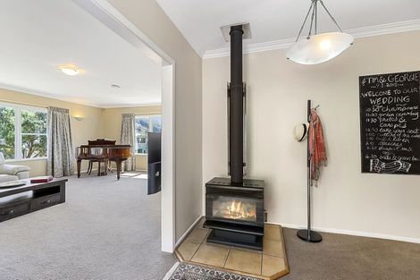 Photo of property in 13 Saint Edmund Crescent, Tawa, Wellington, 5028