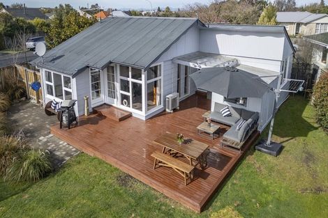 Photo of property in 2 Wallace Place, Rangiora, 7400
