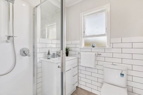 Photo of property in 16 Celia Place, Mangere East, Auckland, 2024