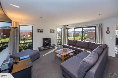 Photo of property in 23 Jacqueline Drive, West Melton, 7618