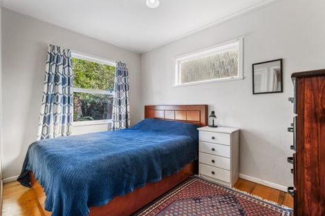 Photo of property in 77 Glen Marine Parade, Glendene, Auckland, 0602