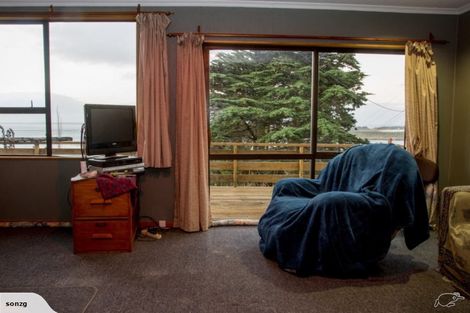 Photo of property in 51 Walker Street, Bluff, 9814