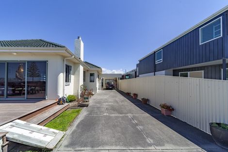 Photo of property in 82 The Esplanade, Westshore, Napier, 4110