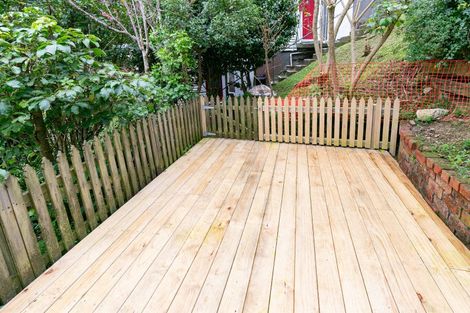 Photo of property in 3/8 Mataroa Avenue, Northland, Wellington, 6012