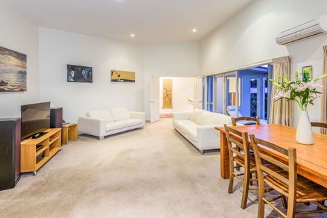 Photo of property in 103m Glengarry Road, Glen Eden, Auckland, 0602