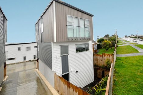 Photo of property in 298f Sunset Road, Windsor Park, Auckland, 0632