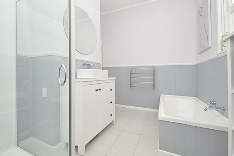 Photo of property in 1 Karaka Street, Helensville, 0800