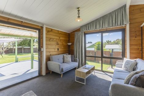 Photo of property in 30 Hookway Grove, Paraparaumu, 5032