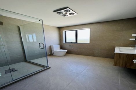 Photo of property in 2 Fiesta Drive, Half Moon Bay, Auckland, 2012