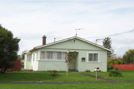 Photo of property in 96 Domett Street, Waitara, 4320