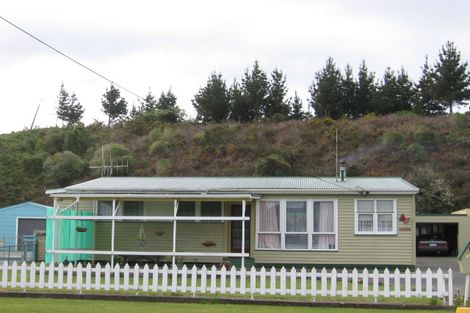 Photo of property in 25 Herrington Street, Foxton, 4814