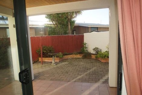 Photo of property in 13a Wiggins Street, Sumner, Christchurch, 8081