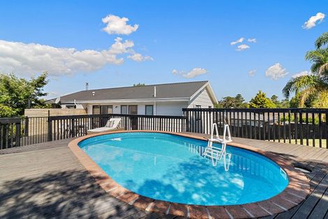 Photo of property in 64 Vintage Drive, Henderson, Auckland, 0612