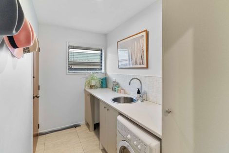 Photo of property in 19a Clipper Place, Redwood, Christchurch, 8051