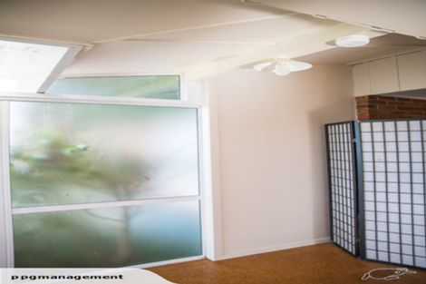 Photo of property in 1/11 Liston Street, Northcote, Auckland, 0627