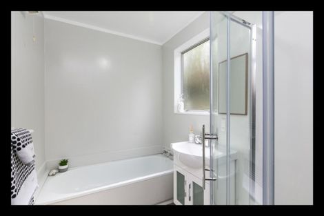 Photo of property in 16a Govind Grove, Ngaio, Wellington, 6035