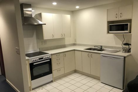 Photo of property in Terrace Heights Apartments, 9d/163 The Terrace, Wellington Central, Wellington, 6011