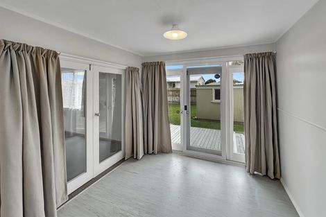 Photo of property in 35 Coventry Street, Highbury, Palmerston North, 4412