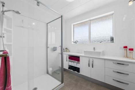 Photo of property in 17 Mace Street, Waitara, 4320