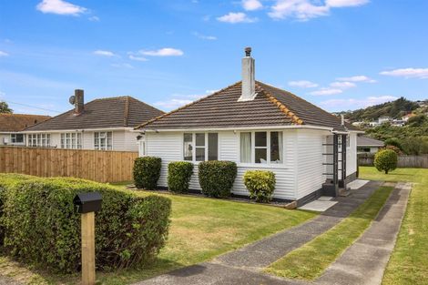 Photo of property in 7 Waiuta Street, Titahi Bay, Porirua, 5022