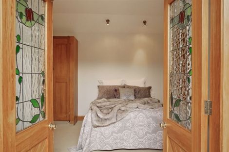 Photo of property in 8 Hackthorne Road, Cashmere, Christchurch, 8022