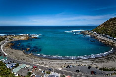 Photo of property in 4/48 Owhiro Bay Parade, Owhiro Bay, Wellington, 6023