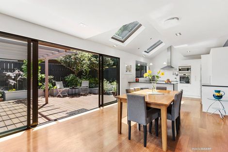 Photo of property in 6 Clark Street, Khandallah, Wellington, 6035