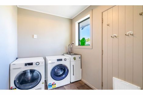 Photo of property in 10 Robert Street, Otatara, Invercargill, 9879