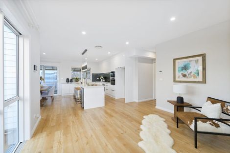 Photo of property in 5 Moko Lane, Greenhithe, Auckland, 0632