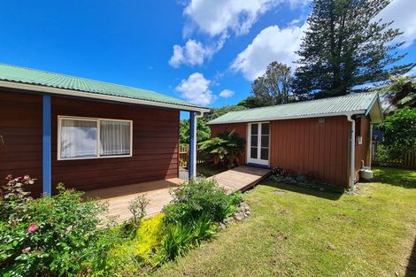 Photo of property in 40 Driving Creek Road, Coromandel, 3506