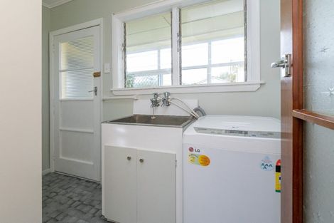 Photo of property in 145 Queen Street West, Levin, 5510