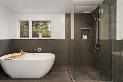 Photo of property in 102 Idris Road, Bryndwr, Christchurch, 8052