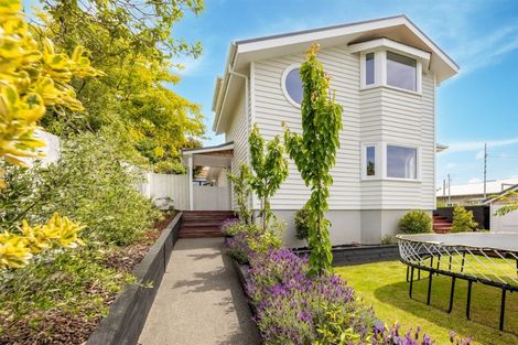 Photo of property in 156 Hackthorne Road, Cashmere, Christchurch, 8022