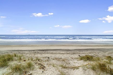 Photo of property in 17 Pukehina Parade, Pukehina, 3189