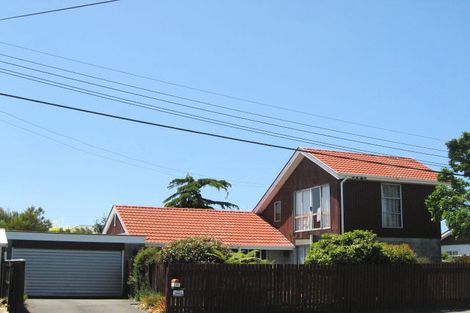 Photo of property in 11 Shortland Street, Wainoni, Christchurch, 8061