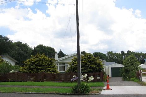 Photo of property in 37 Queensway, Three Kings, Auckland, 1024