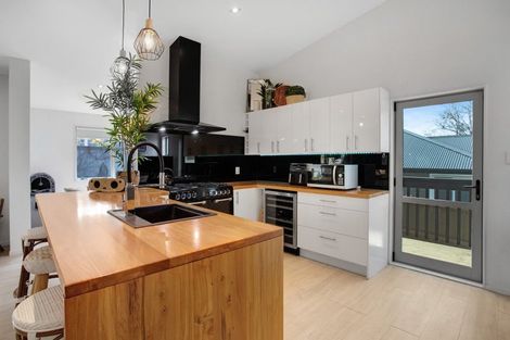 Photo of property in 5a Collingwood Road, Waiuku, 2123