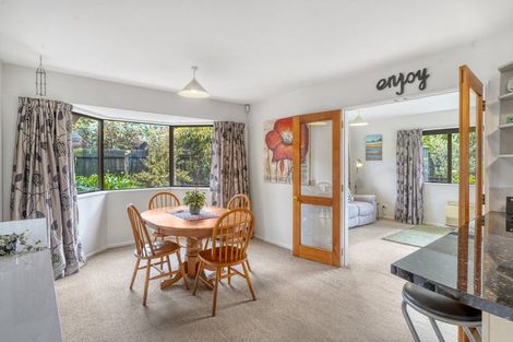 Photo of property in 2/47 Laing Crescent, Heathcote Valley, Christchurch, 8022