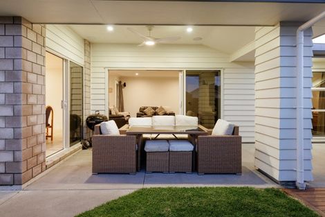 Photo of property in 7 Hoiho Place, Papamoa, 3118